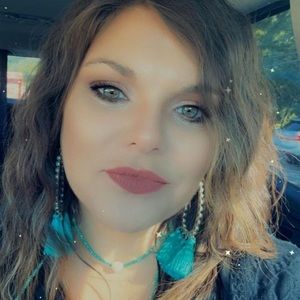 Meet your Posher, Jami